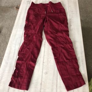 Lululemon dance studio street crop size 2